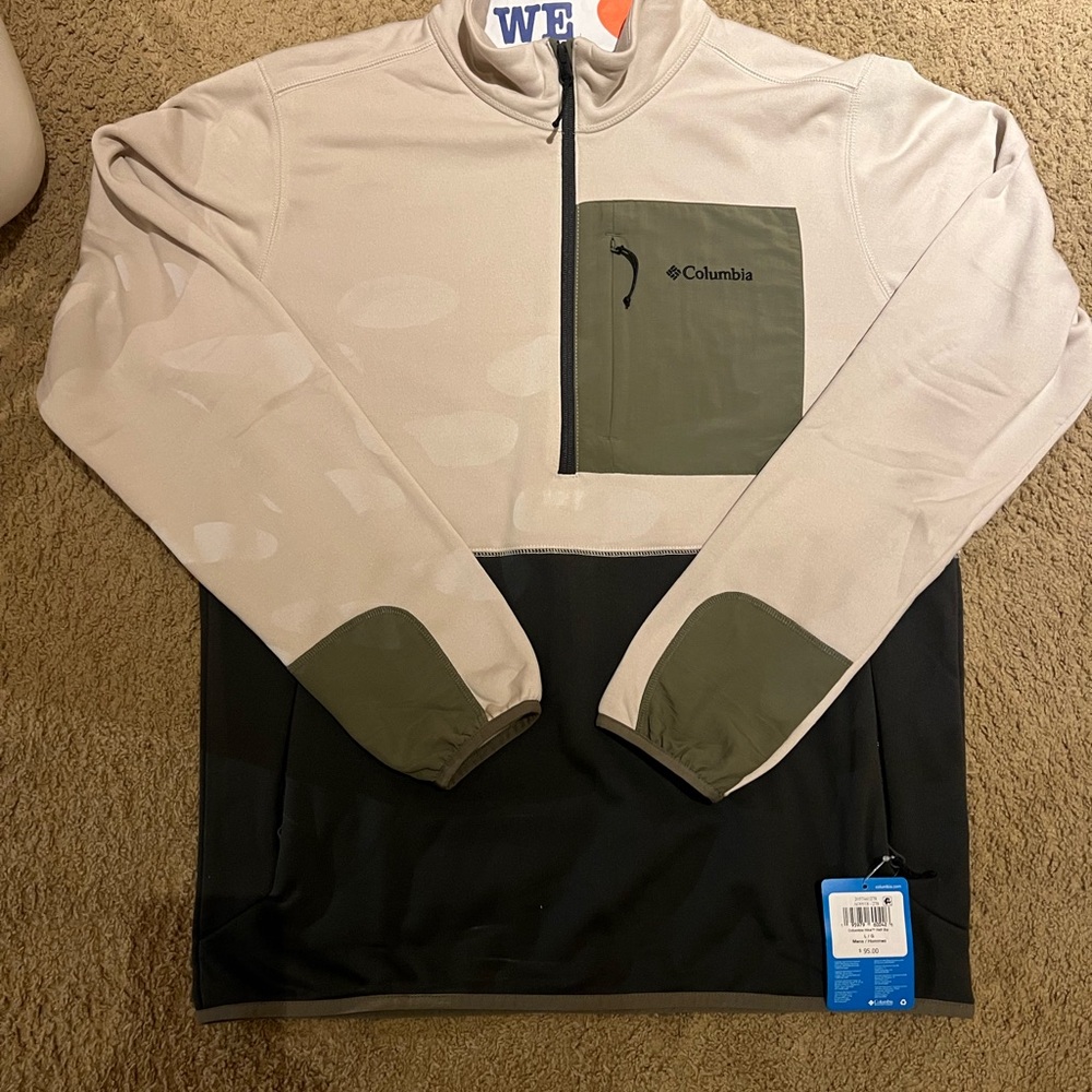 Columbia Tan and Green Half-Zip Pullover